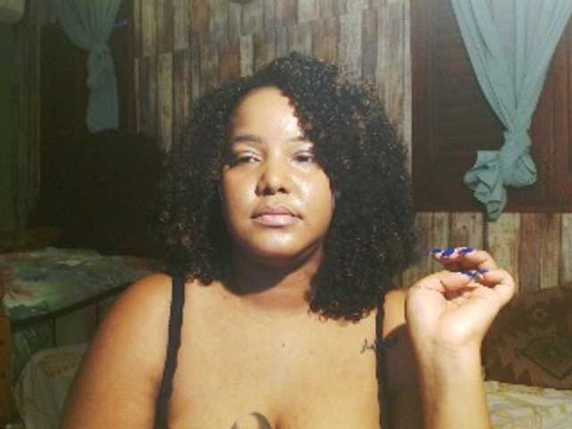 sarahlove16 live cam on BongaCams