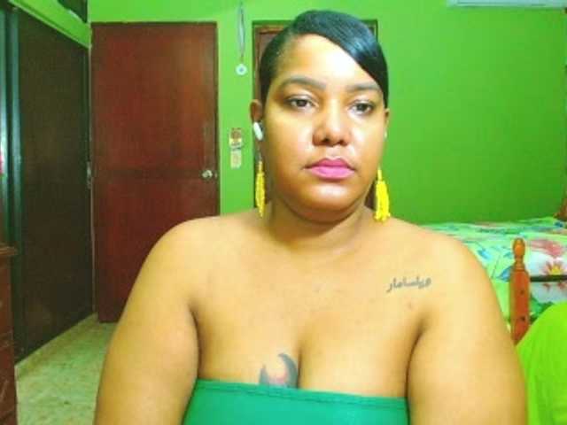 sarahlove16 live webcam show