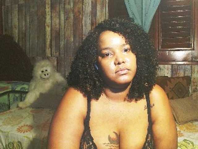 sarahlove16 live cam on BongaCams
