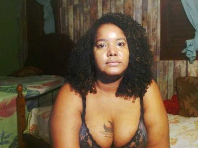 sarahlove16 live cam on BongaCams