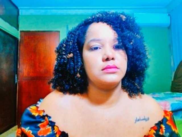 sarahlove16 live cam on BongaCams