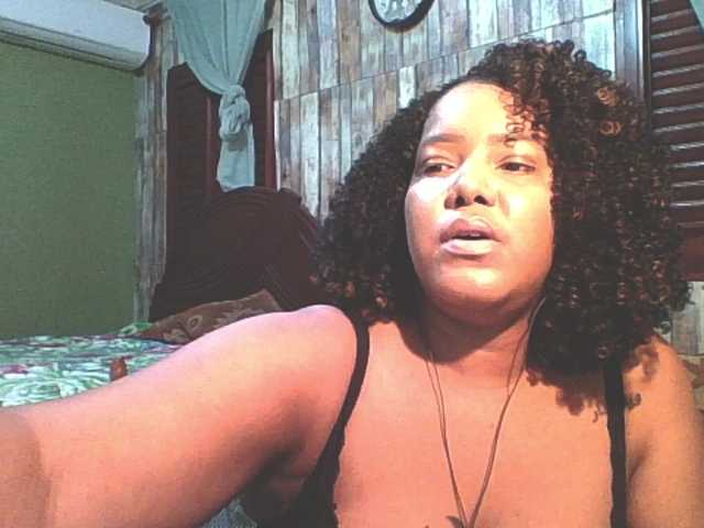 sarahlove16 live cam on BongaCams