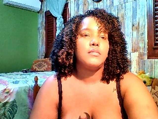 sarahlove16 live cam on BongaCams