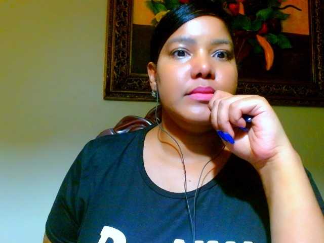 sarahlove16 live cam