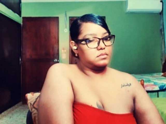 sarahlove16 live cam on BongaCams