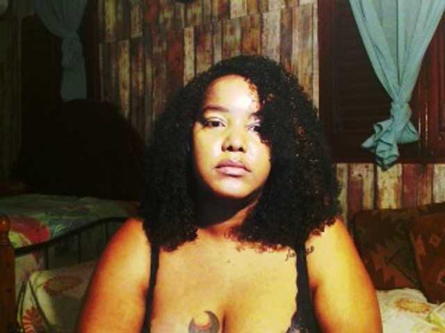 sarahlove16 live cam on BongaCams