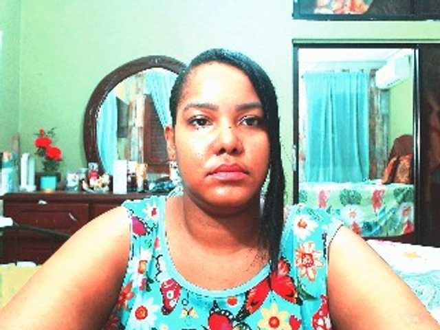 sarahlove16 live webcam show