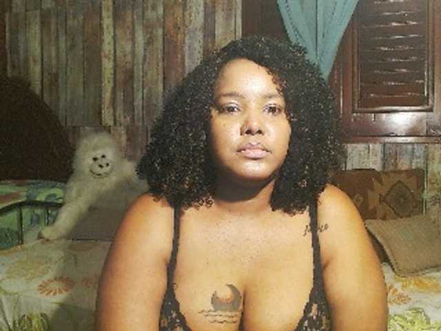 sarahlove16 live cam on BongaCams
