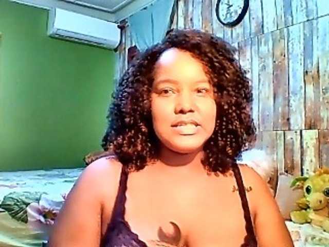 sarahlove16 live cam on BongaCams