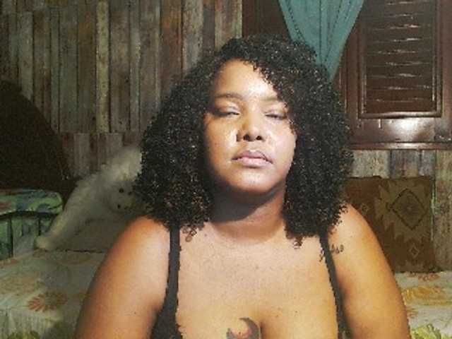 sarahlove16 live cam on BongaCams