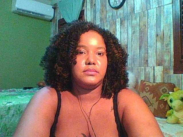 sarahlove16 live cam on BongaCams