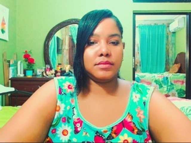 sarahlove16 live webcam show