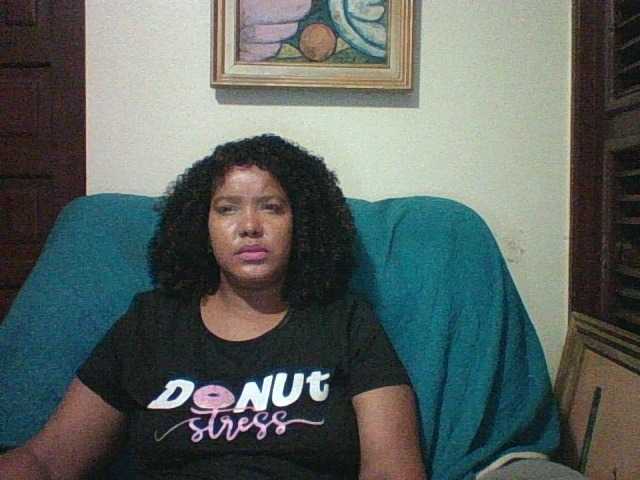 sarahlove16 live cam on BongaCams