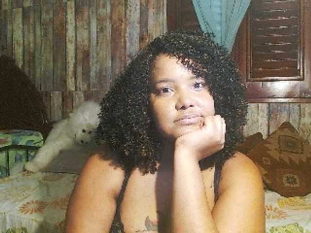 sarahlove16 live cam on BongaCams