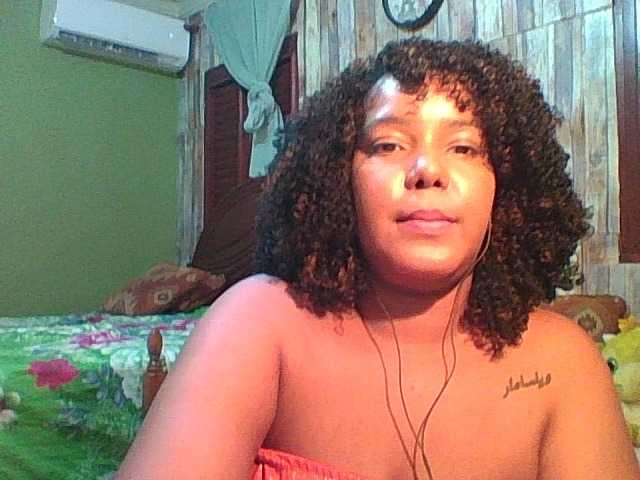 sarahlove16 live cam on BongaCams