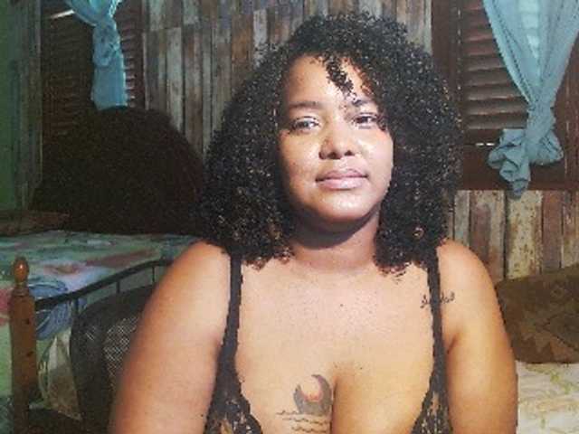sarahlove16 live cam on BongaCams