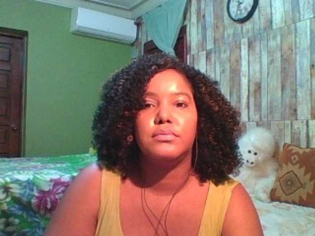 sarahlove16 live cam on BongaCams