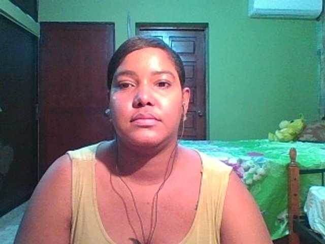sarahlove16 live cam on BongaCams