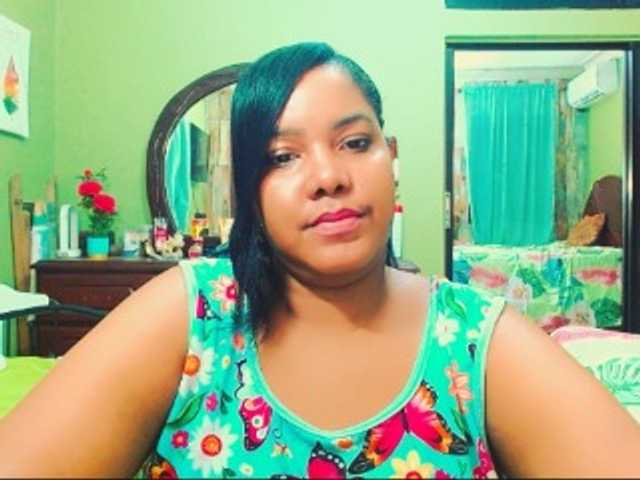 sarahlove16 live webcam show