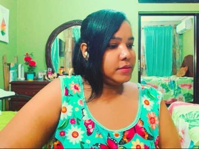 sarahlove16 live webcam show