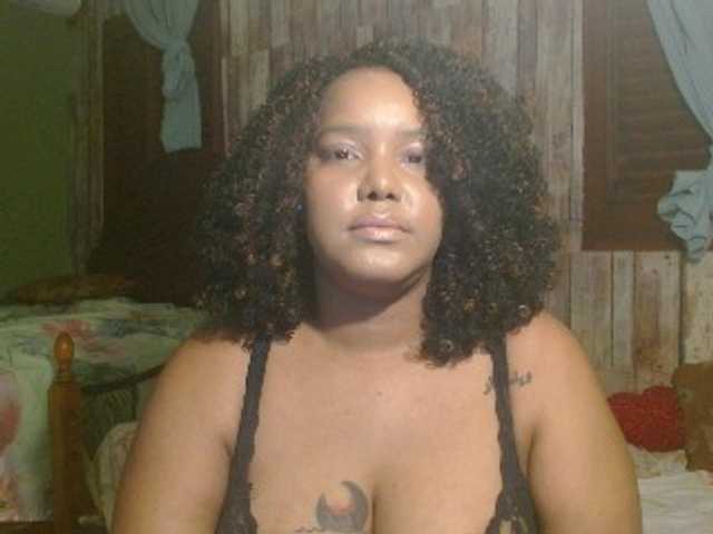 sarahlove16 live cam on BongaCams
