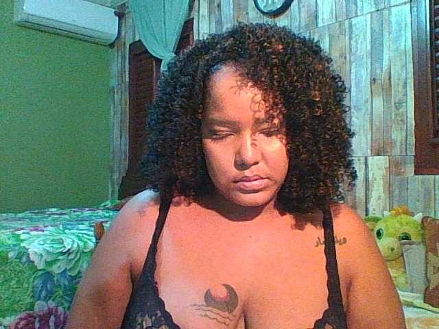 sarahlove16 live cam on BongaCams