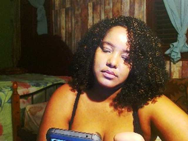 sarahlove16 live cam preview