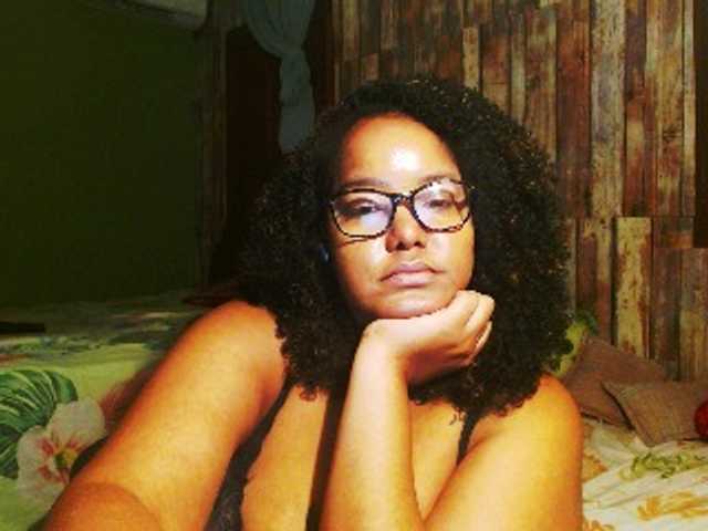 sarahlove16 live cam on BongaCams