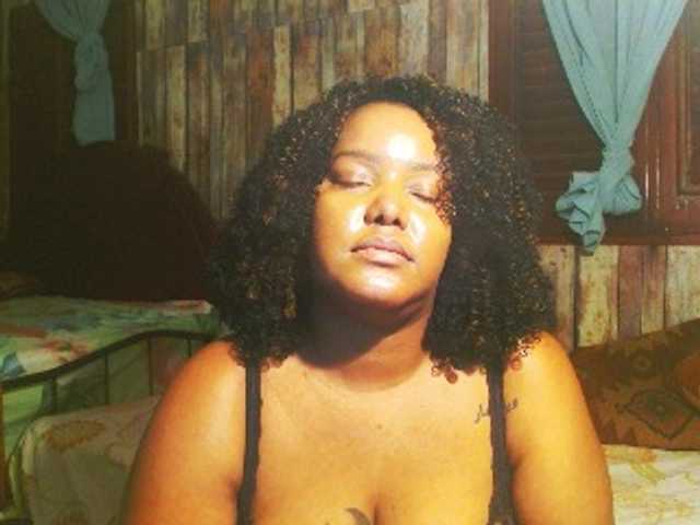 sarahlove16 live cam on BongaCams