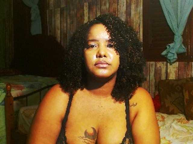 sarahlove16 live cam on BongaCams