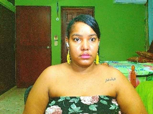 sarahlove16 live webcam show