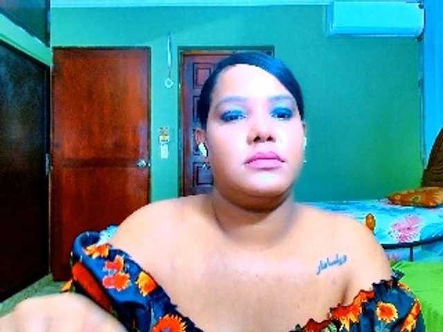 sarahlove16 live cam on BongaCams