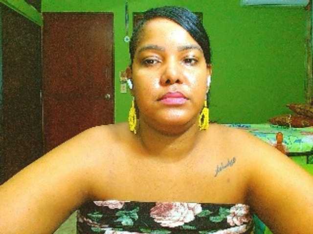 sarahlove16 live webcam show
