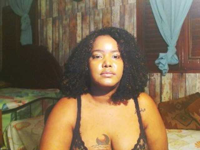 sarahlove16 live cam on BongaCams