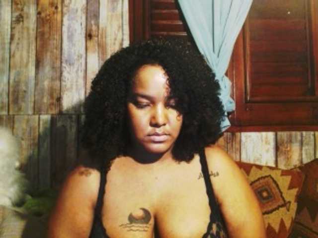 sarahlove16 – currently Offline