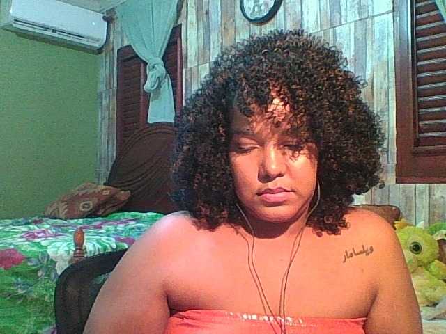 sarahlove16 live cam on BongaCams