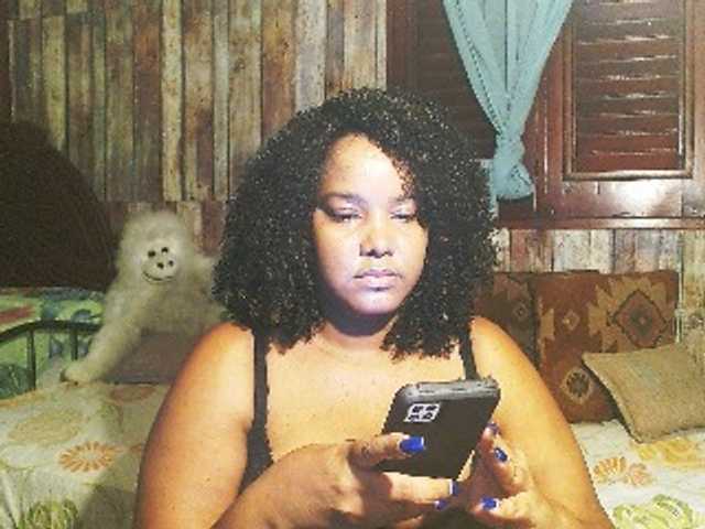 sarahlove16 live cam on BongaCams