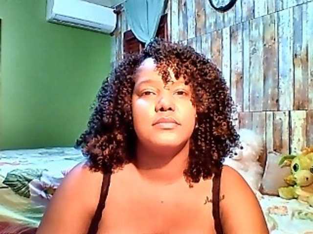 sarahlove16 live cam on BongaCams