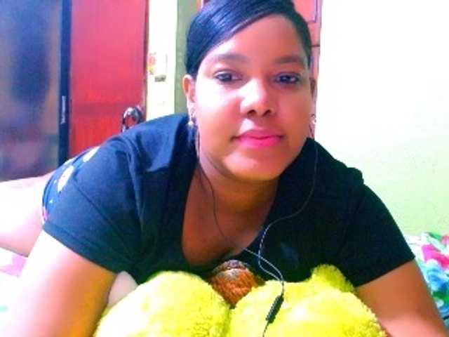 sarahlove16 live cam on BongaCams