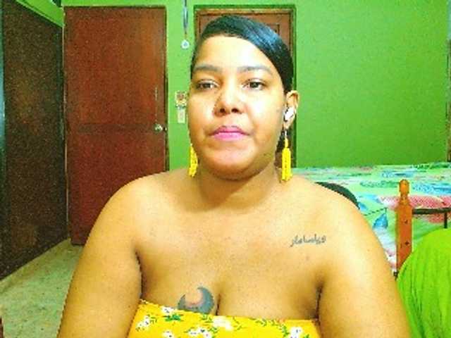 sarahlove16 live webcam show