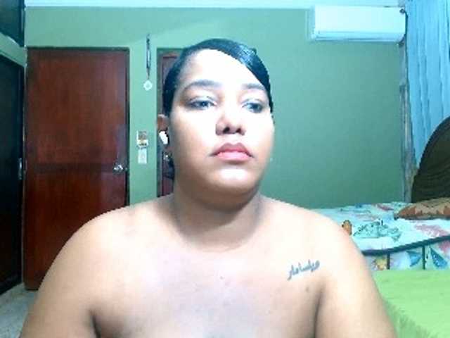 sarahlove16 live cam on BongaCams