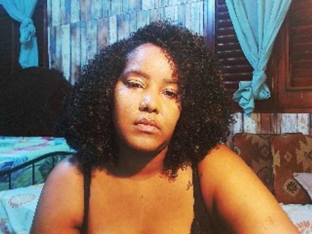 sarahlove16 live cam on BongaCams