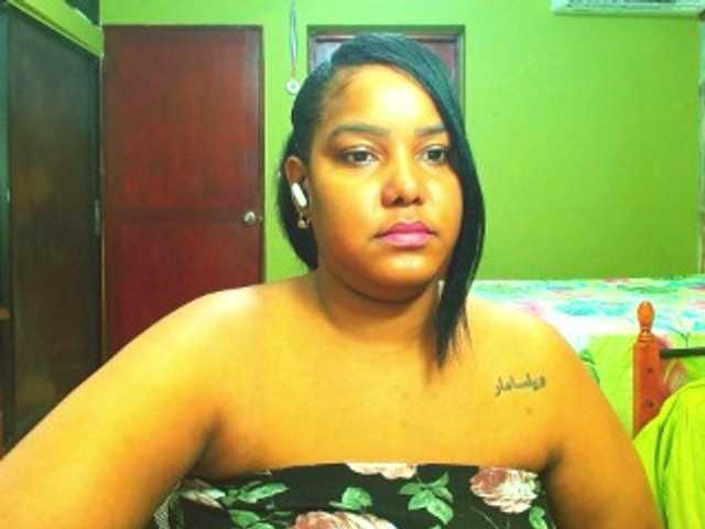 sarahlove16 live webcam show