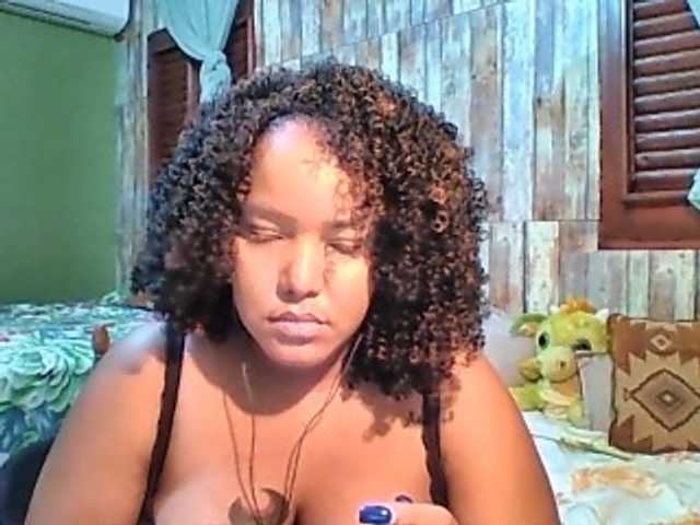 sarahlove16 live cam on BongaCams