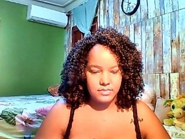 sarahlove16 live cam on BongaCams