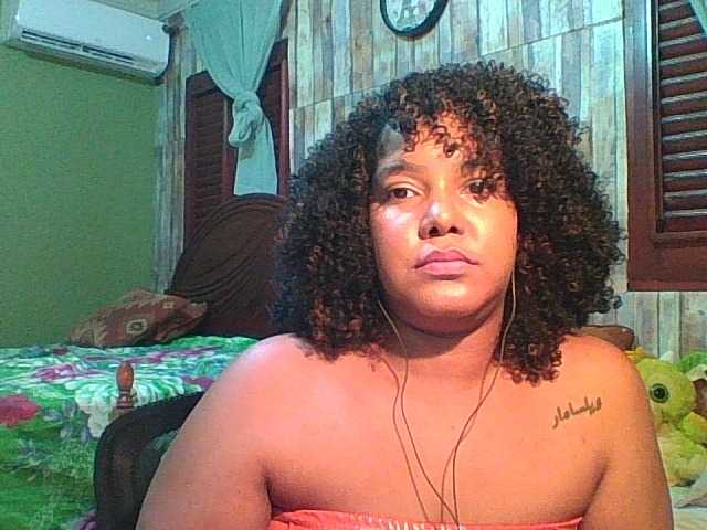 sarahlove16 live cam on BongaCams