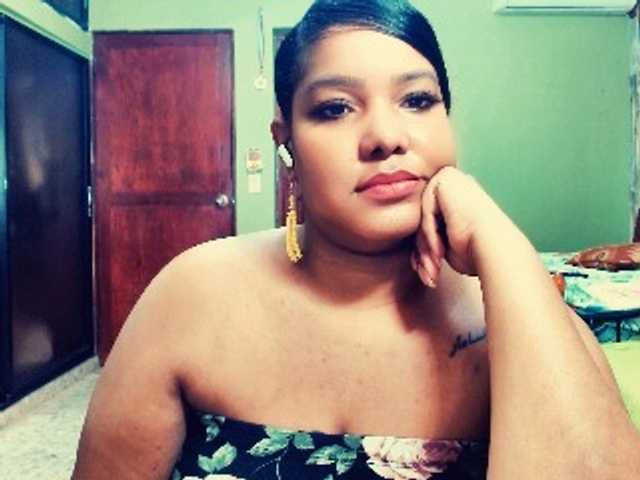 sarahlove16 live cam on BongaCams