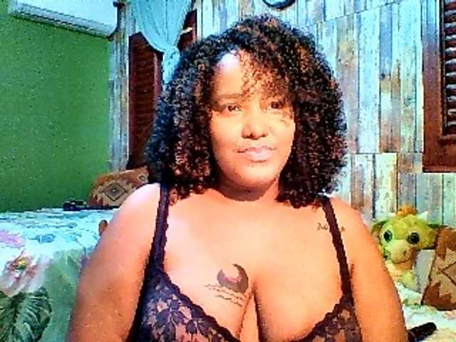 sarahlove16 live cam on BongaCams