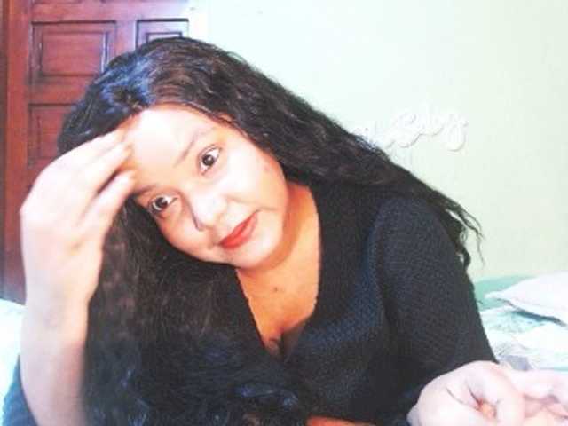 sarahlove16, en directo ahora en BongaCams