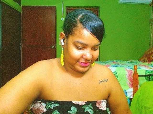 sarahlove16 live webcam show
